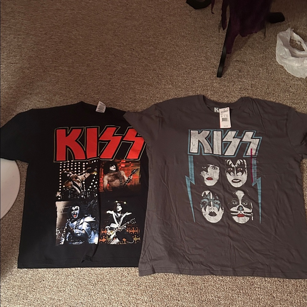 Womans Short Sleeve Tees - Black and Gray